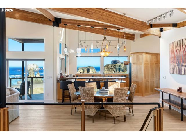 2770 WHALE WATCH Way, Bandon, OR 97411