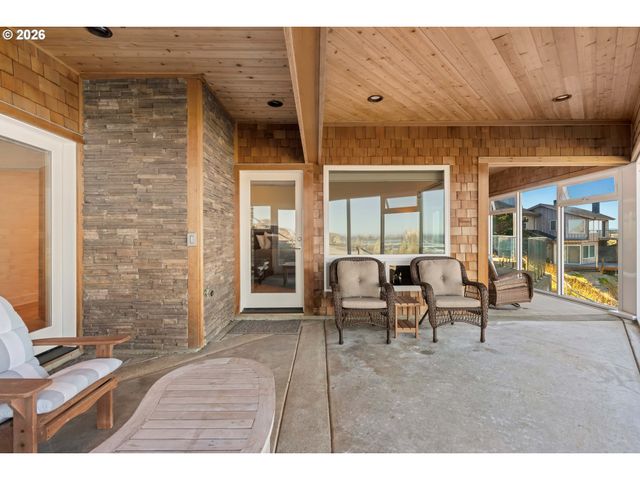 2770 WHALE WATCH Way, Bandon, OR 97411