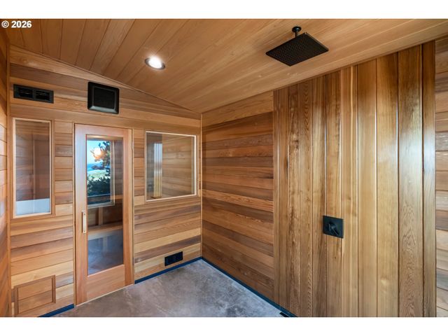 2770 WHALE WATCH Way, Bandon, OR 97411