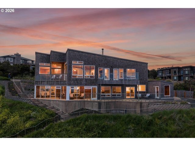 2770 WHALE WATCH Way, Bandon, OR 97411