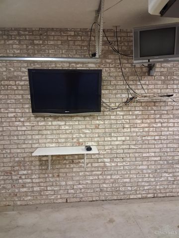 5193 Castlebrook Court, Green Twp, OH 45247