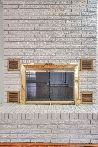 505 E Kansas Ave, Walters, OK 73572