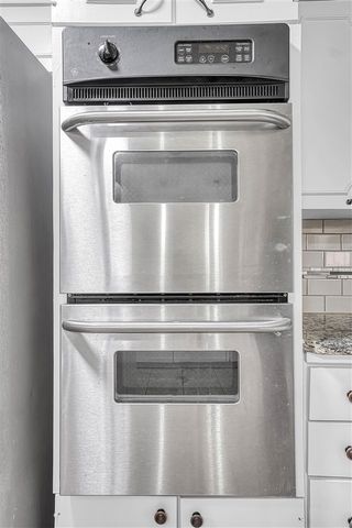 505 E Kansas Ave, Walters, OK 73572