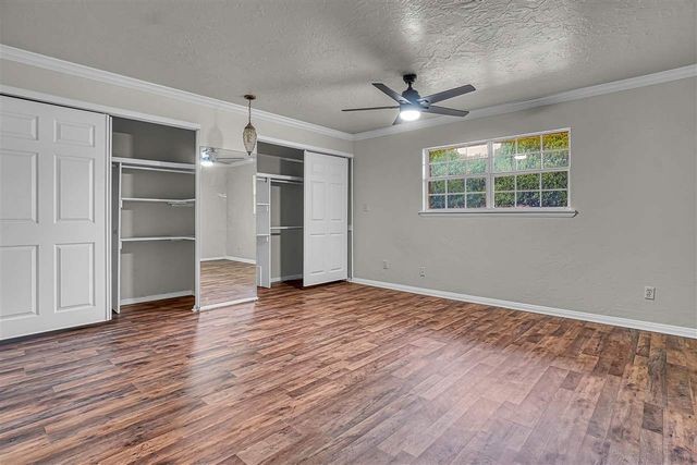 505 E Kansas Ave, Walters, OK 73572