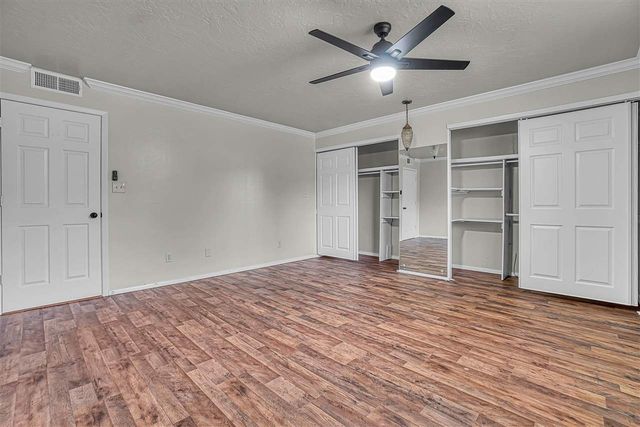 505 E Kansas Ave, Walters, OK 73572