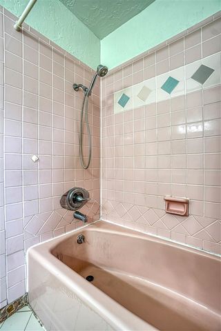 505 E Kansas Ave, Walters, OK 73572