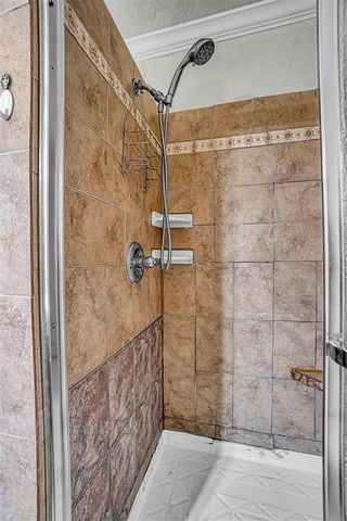 505 E Kansas Ave, Walters, OK 73572