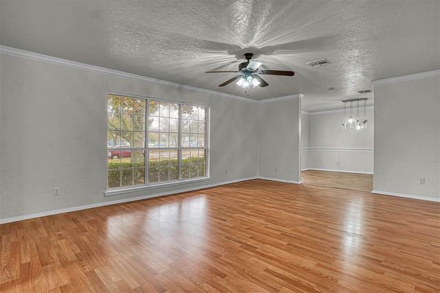 505 E Kansas Ave, Walters, OK 73572