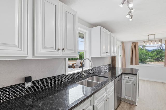 2723 N COLEMAN Rd, Spokane Valley, WA 99212