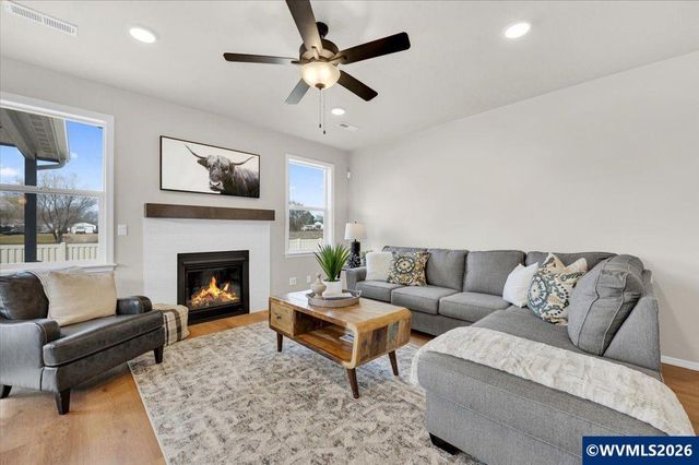 3218 S 13th St, Lebanon, OR 97355