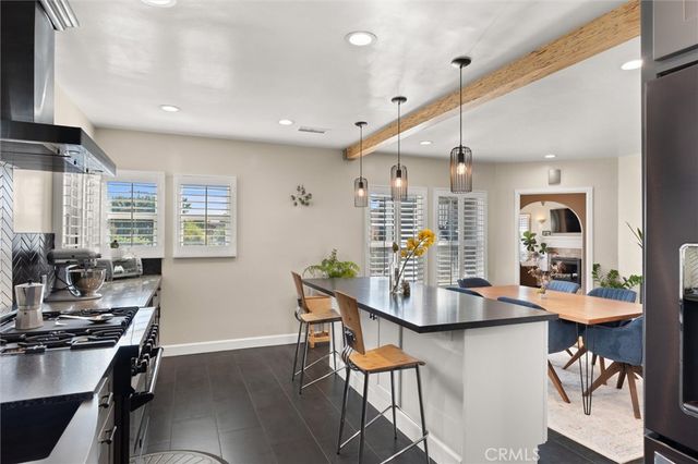 3903 W 59th Place, Los Angeles, CA 90043