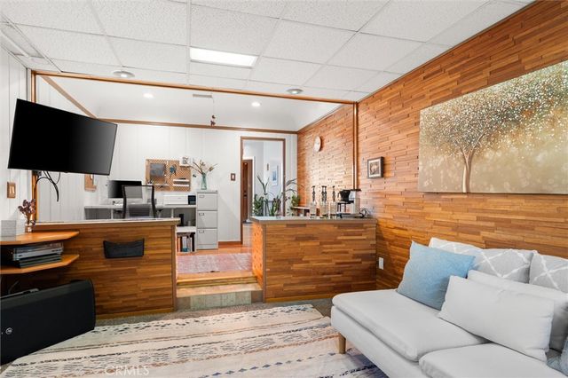 3903 W 59th Place, Los Angeles, CA 90043