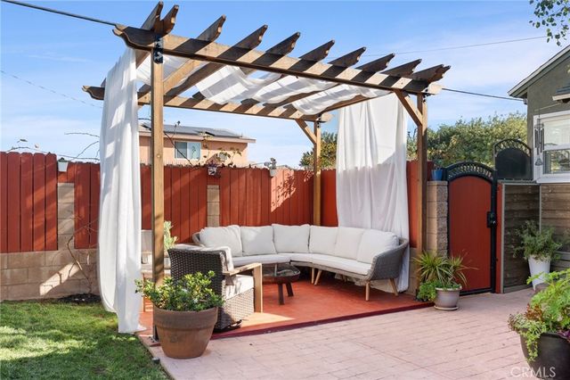 3903 W 59th Place, Los Angeles, CA 90043