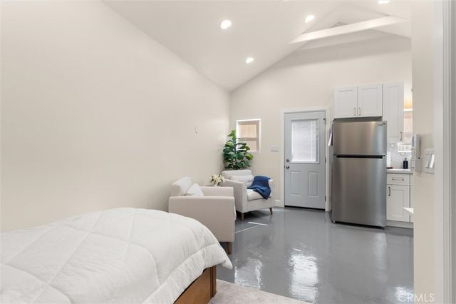 3903 W 59th Place, Los Angeles, CA 90043