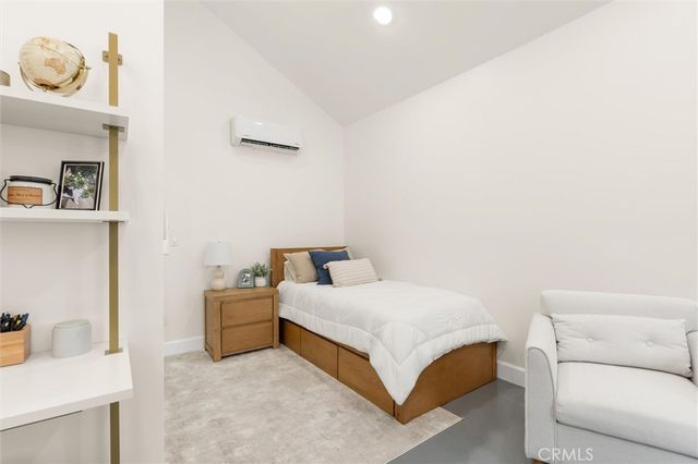 3903 W 59th Place, Los Angeles, CA 90043