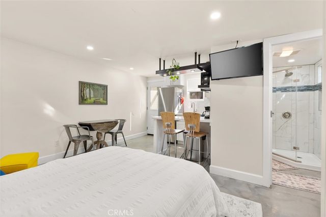 3903 W 59th Place, Los Angeles, CA 90043