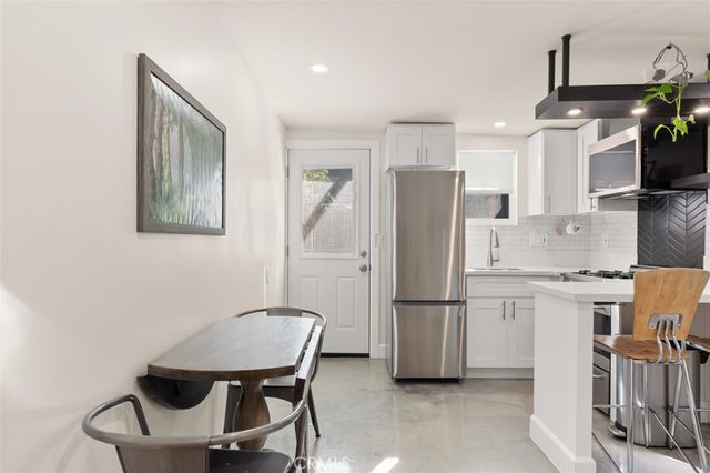 3903 W 59th Place, Los Angeles, CA 90043