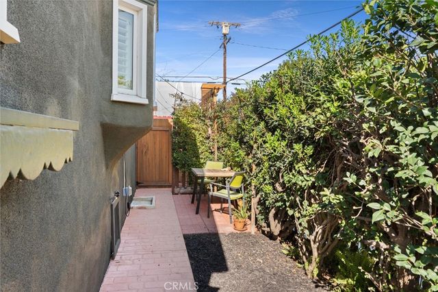 3903 W 59th Place, Los Angeles, CA 90043