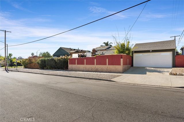 3903 W 59th Place, Los Angeles, CA 90043