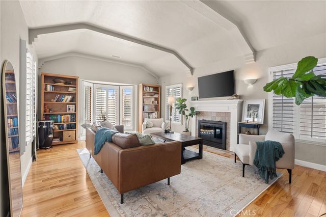 3903 W 59th Place, Los Angeles, CA 90043