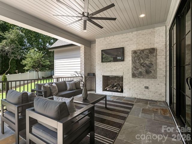 3240 Sunset Drive, Charlotte, NC 28209