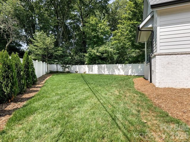 3240 Sunset Drive, Charlotte, NC 28209