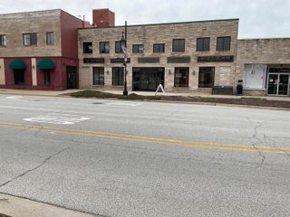 2811 Highway Avenue D, Highland, IN 46322
