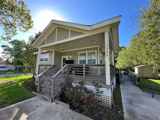 3366 Airport Boulevard, Houston, TX 77051