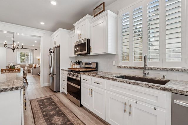 2823 Broken Bit Ln, Rocklin, CA 95765