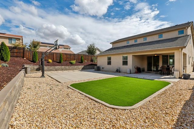 2823 Broken Bit Ln, Rocklin, CA 95765