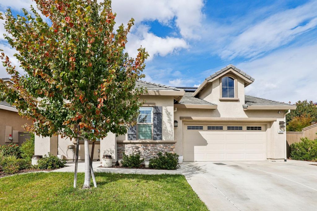 2823 Broken Bit Ln, Rocklin, CA 95765