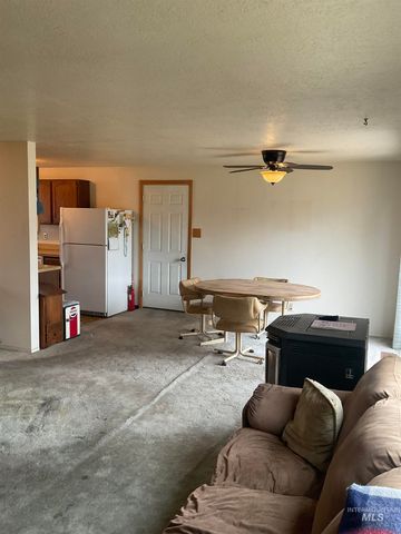 1166 Starfire St, Twin Falls, ID 83301