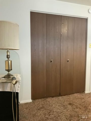 1166 Starfire St, Twin Falls, ID 83301