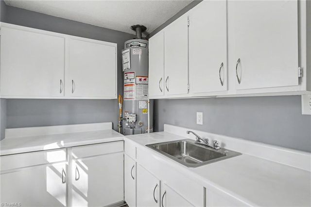 204 N Gurney Street, Burlington, NC 27215