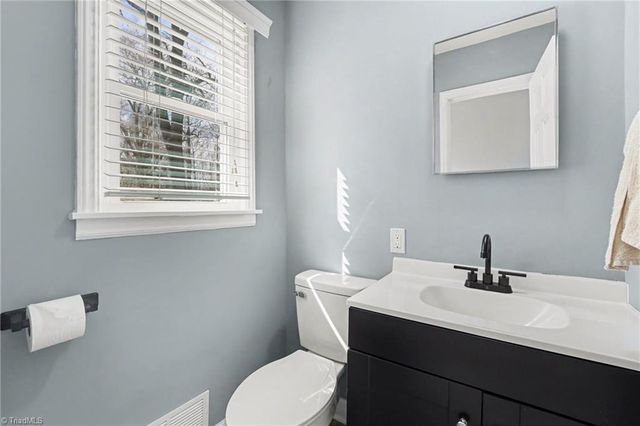 204 N Gurney Street, Burlington, NC 27215