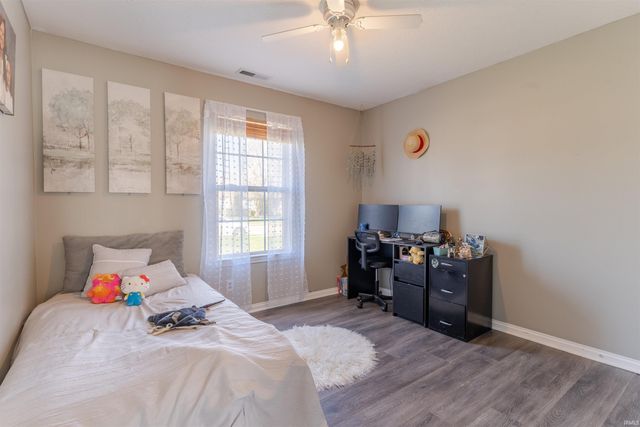 6281 Bryanna Court, Newburgh, IN 47630