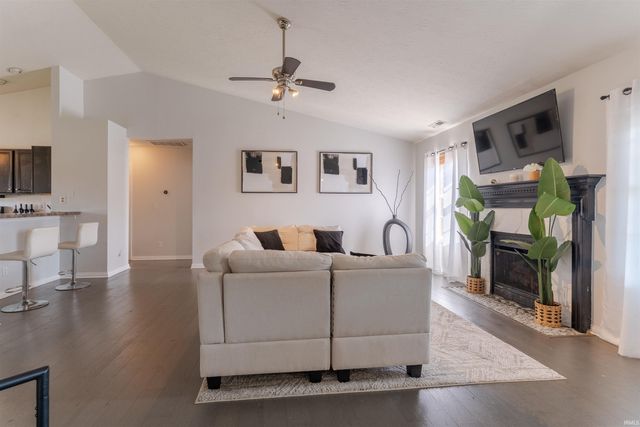 6281 Bryanna Court, Newburgh, IN 47630