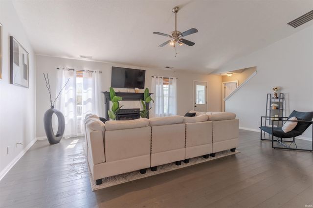 6281 Bryanna Court, Newburgh, IN 47630