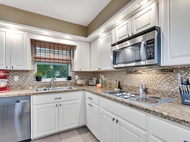 1737 BAY STREET, Sarasota, FL 34236