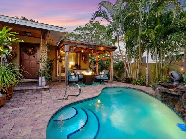 1737 BAY STREET, Sarasota, FL 34236