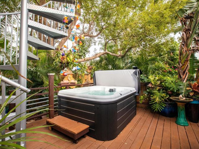 1737 BAY STREET, Sarasota, FL 34236