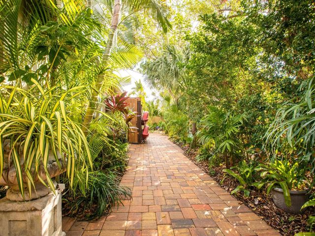 1737 BAY STREET, Sarasota, FL 34236