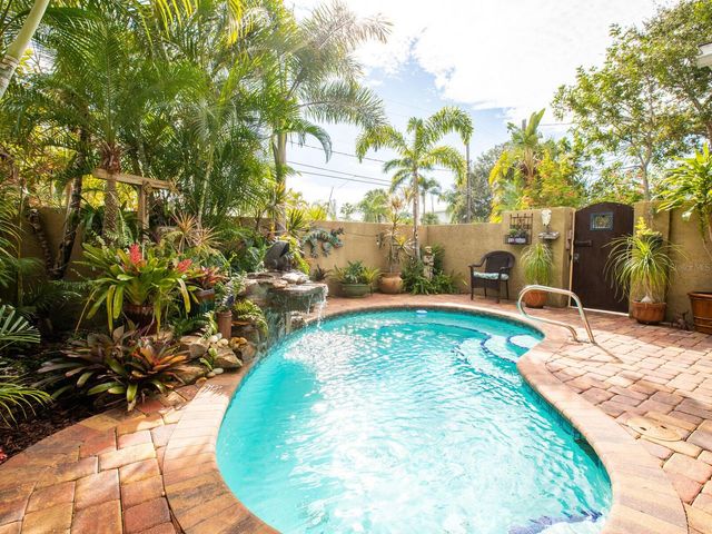 1737 BAY STREET, Sarasota, FL 34236