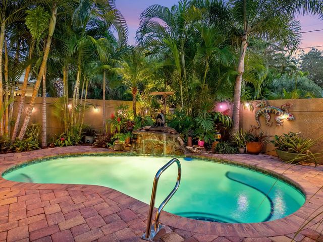 1737 BAY STREET, Sarasota, FL 34236