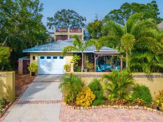 1737 BAY STREET, Sarasota, FL 34236