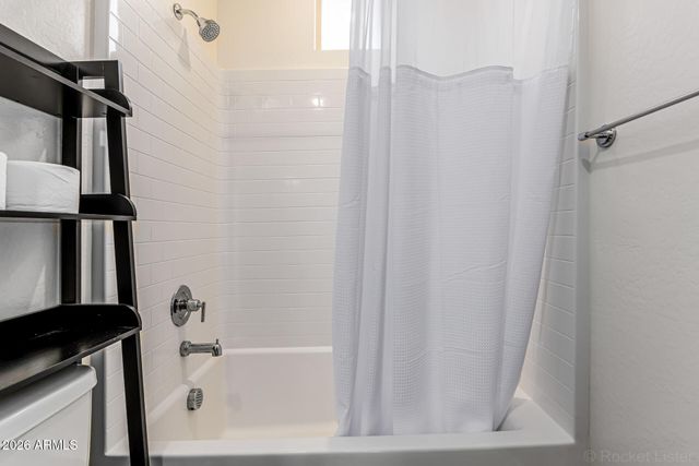 2736 S CAVALIER Drive 101, Gilbert, AZ 85295