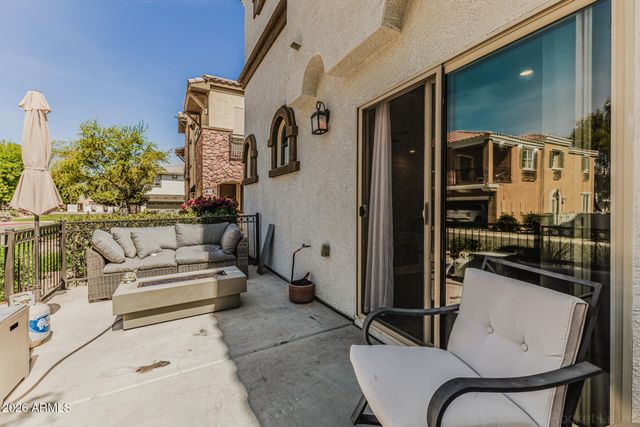 2736 S CAVALIER Drive 101, Gilbert, AZ 85295