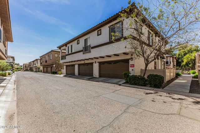 2736 S CAVALIER Drive 101, Gilbert, AZ 85295