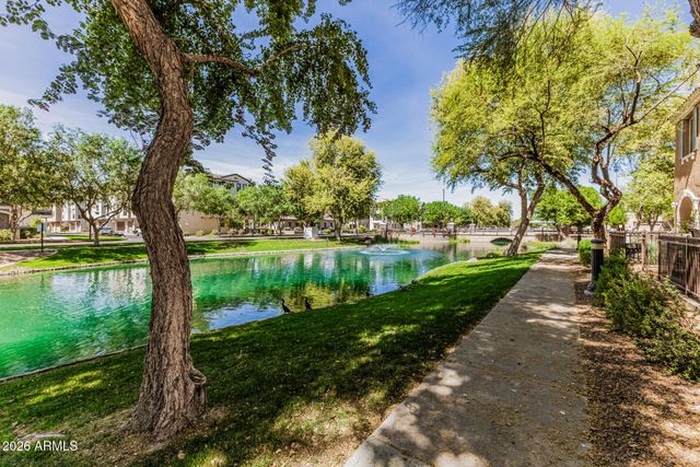 2736 S CAVALIER Drive 101, Gilbert, AZ 85295