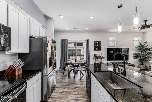 2736 S CAVALIER Drive 101, Gilbert, AZ 85295